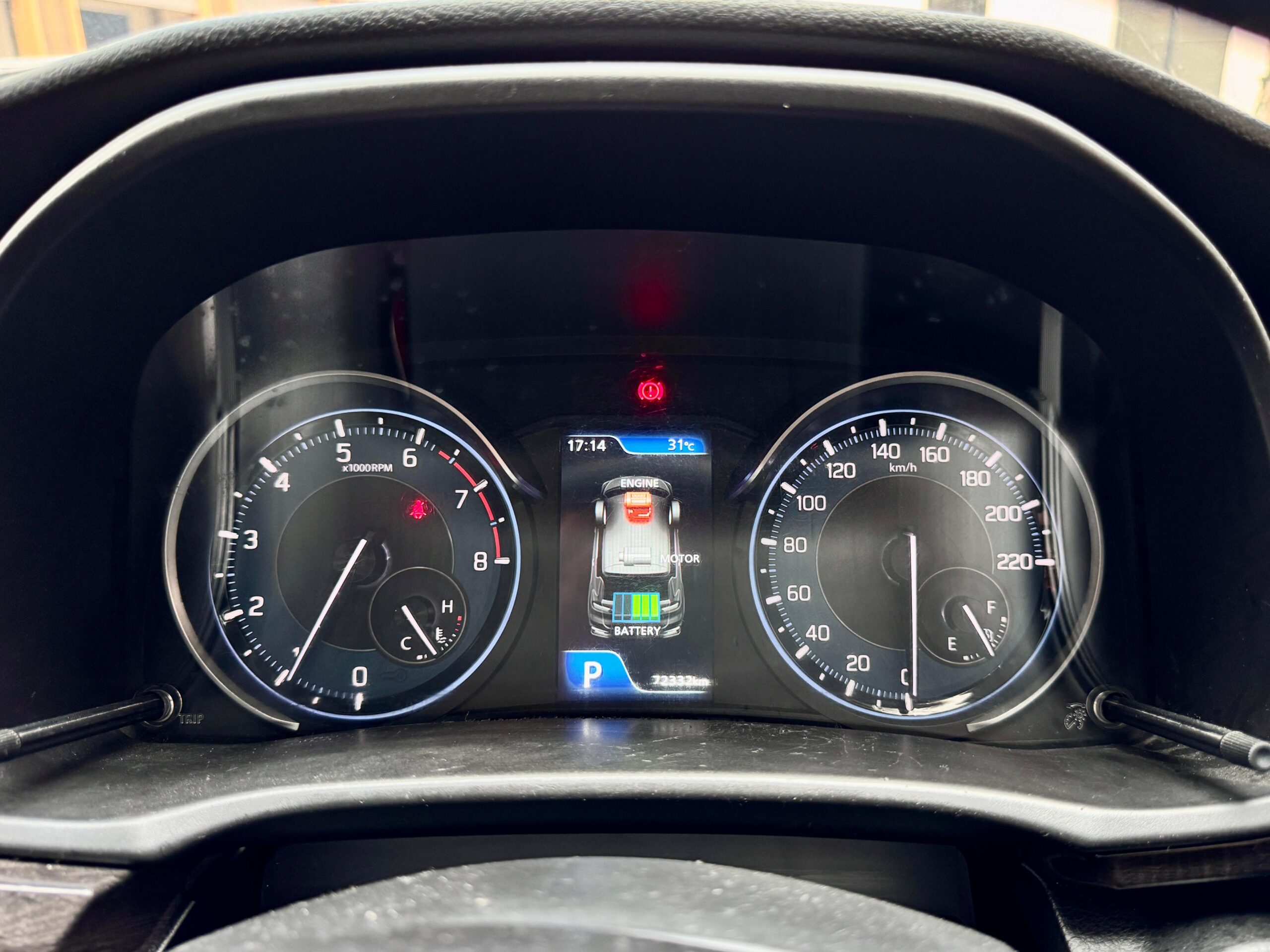 ERTIGA HYBRID GX AT PUTIH 2022 - Gambar 9
