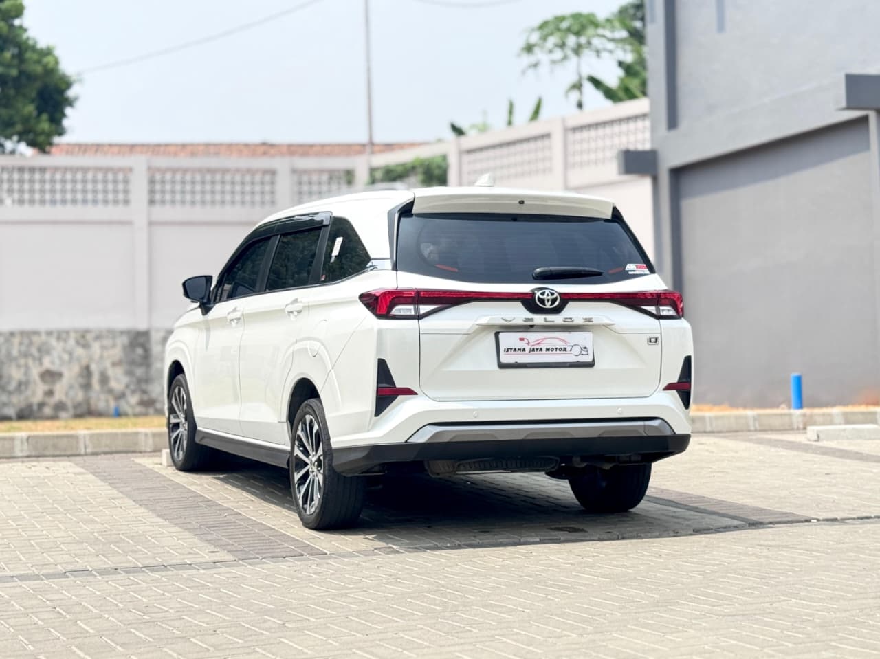 VELOZ Q CVT PUTIH 2024 - Gambar 5