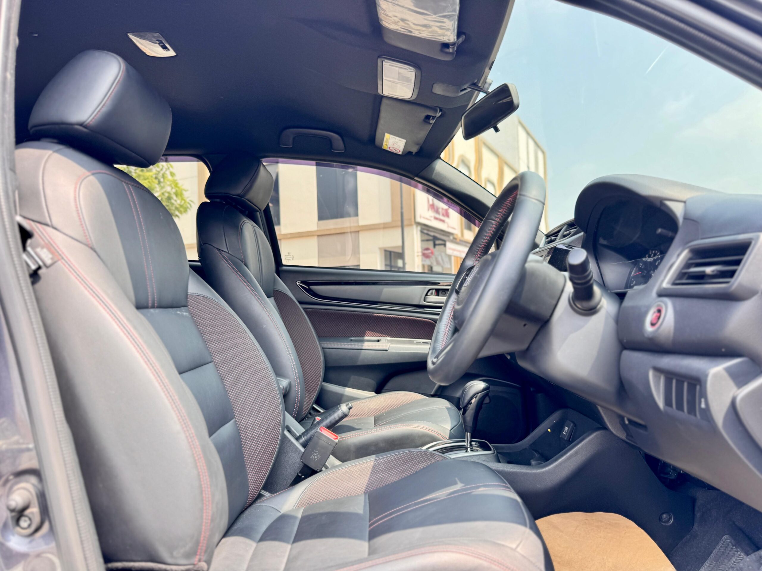 WRV RS CVT ABU 2023 - Gambar 13