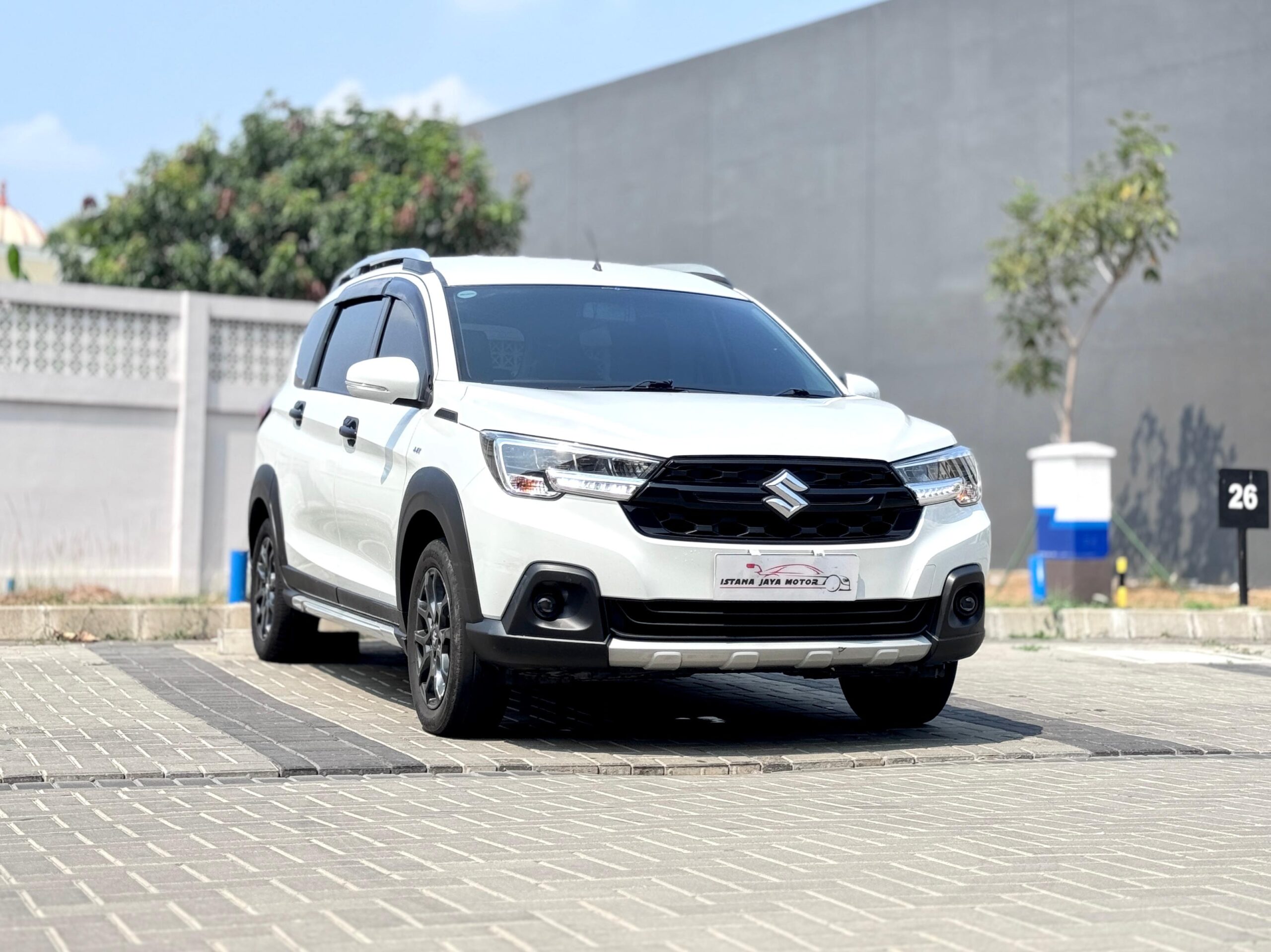 XL7 BETA HYBRID AT PUTIH 2023 - Gambar 4