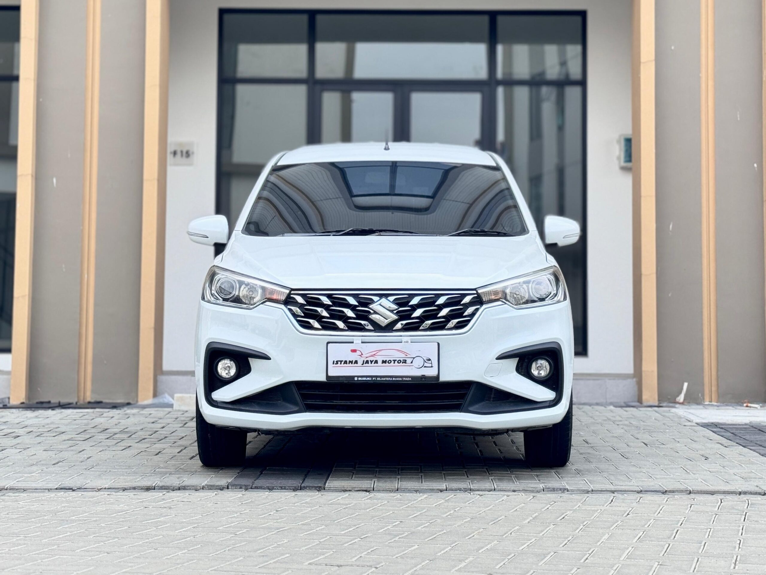 ERTIGA HYBRID GX AT PUTIH 2022