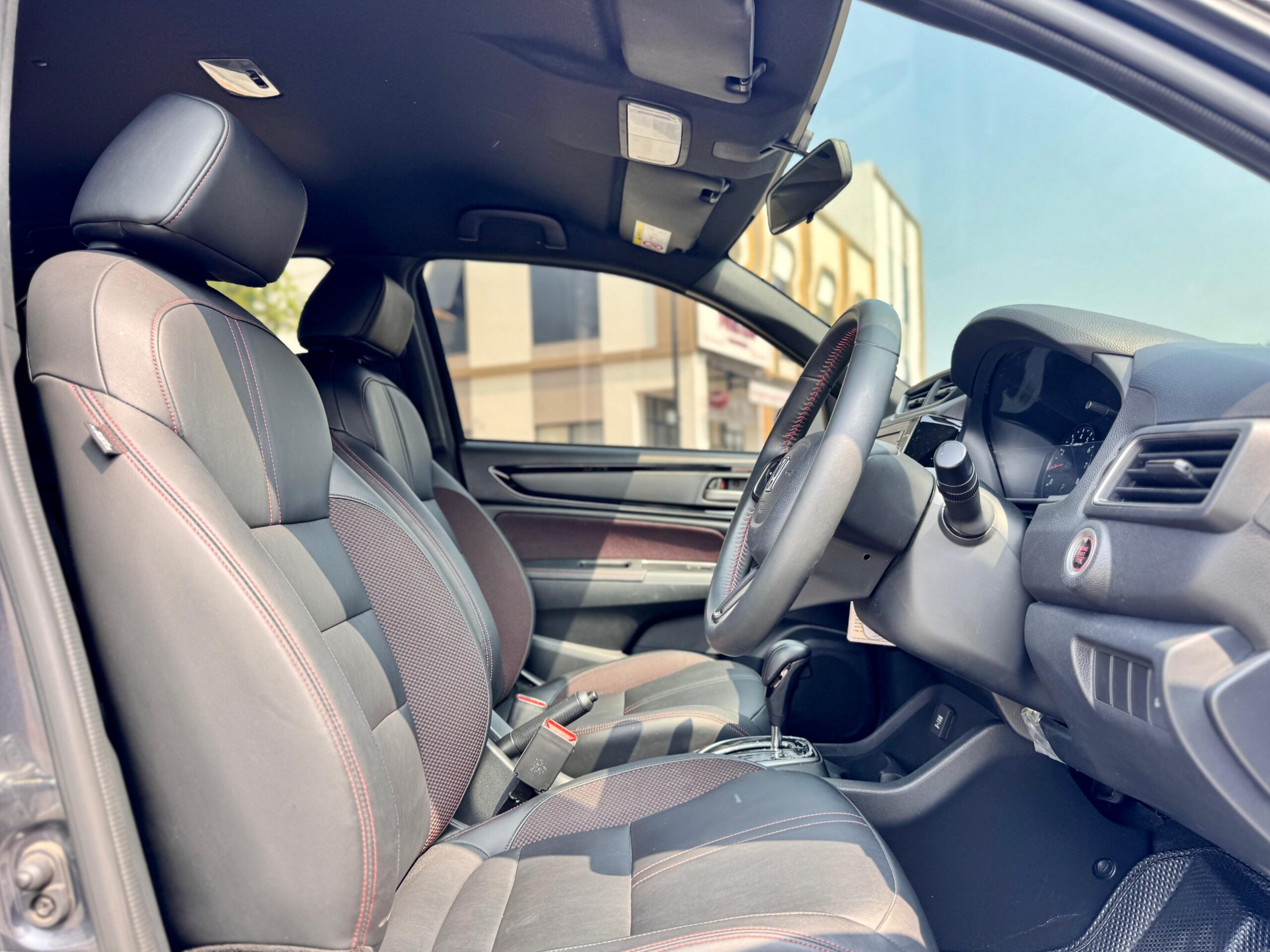 WRV RS CVT ABU 2023 - Gambar 13