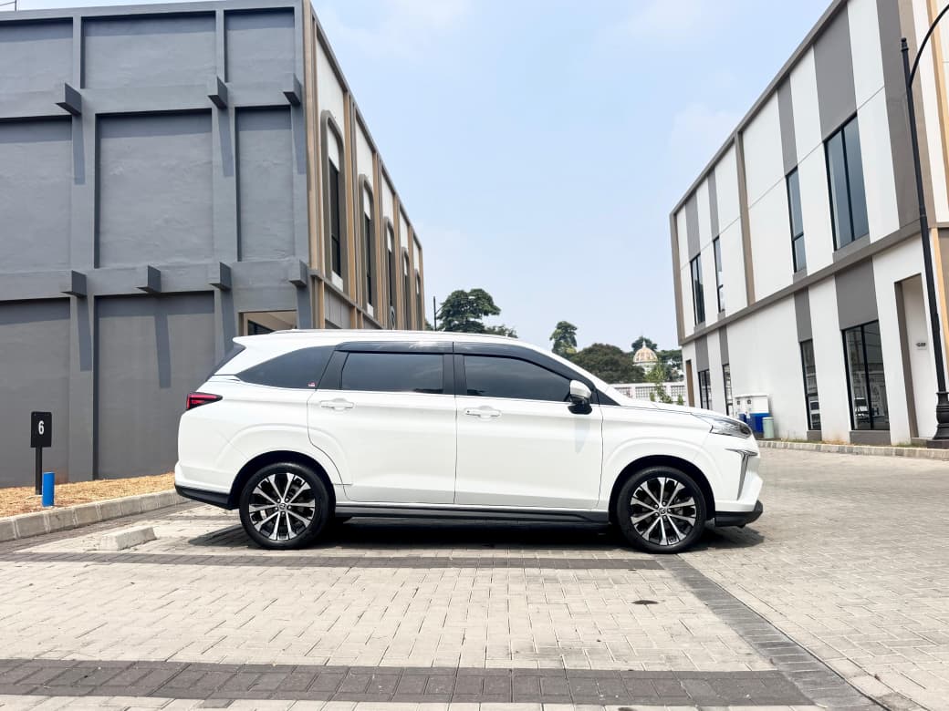 VELOZ Q CVT PUTIH 2024 - Gambar 8