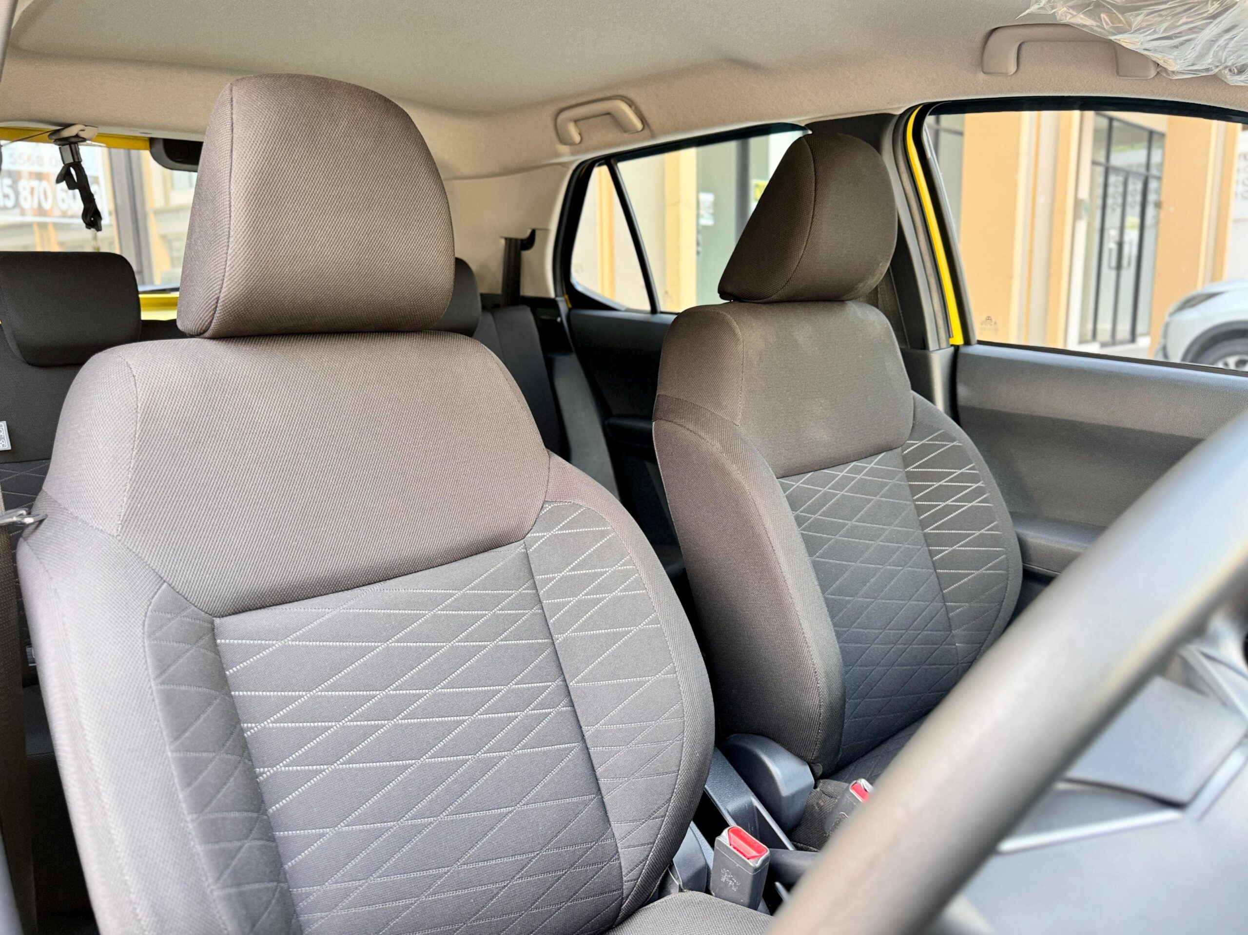 AGYA G CVT KUNING 2023 - Gambar 12