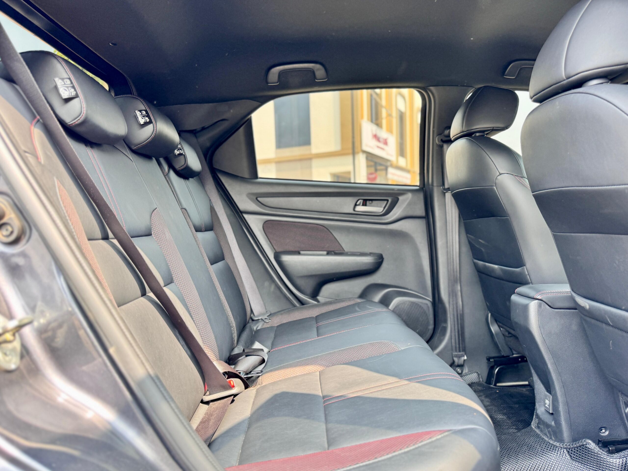 WRV RS CVT ABU 2023 - Gambar 14