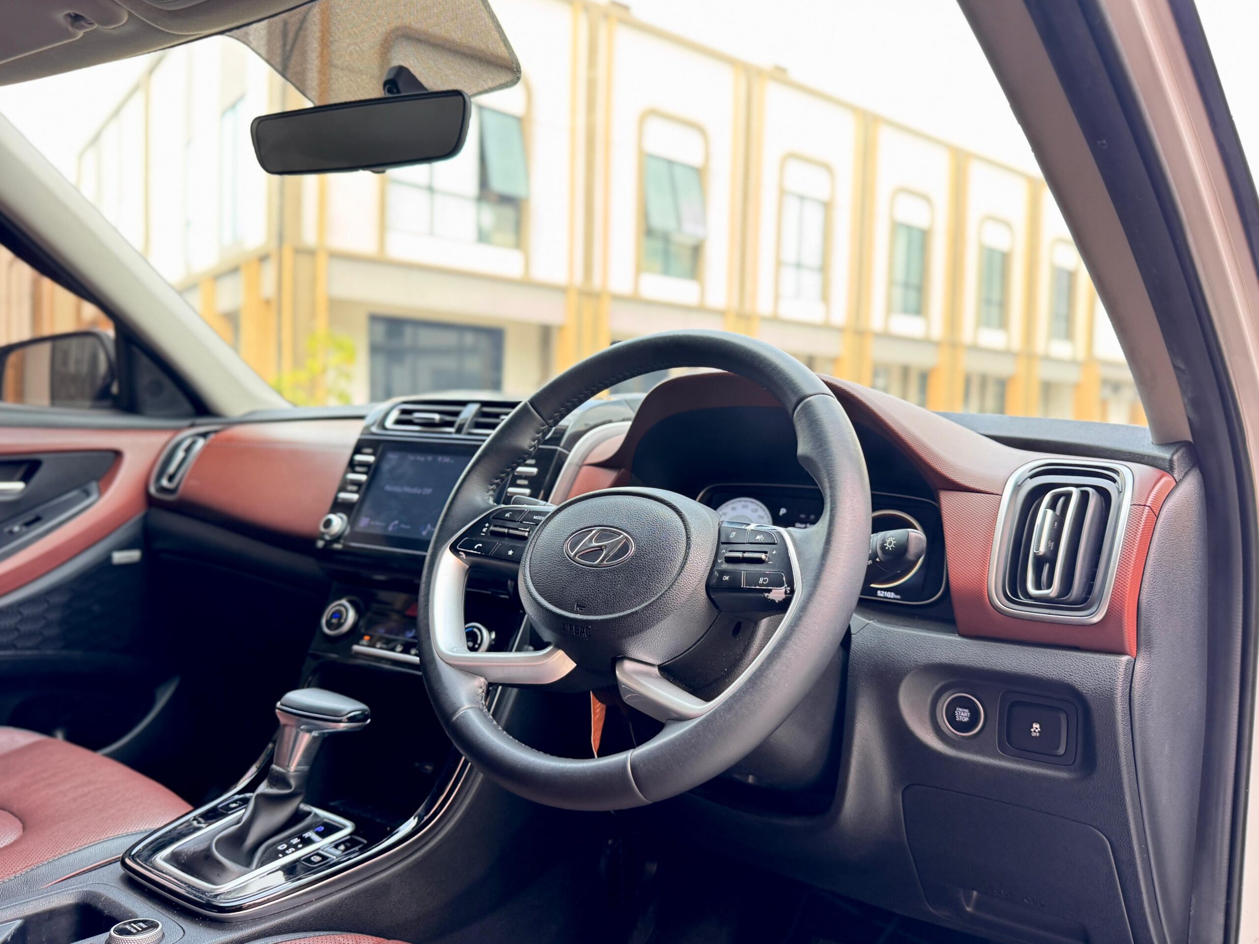CRETA STYLE IVT PUTIH 2022 - Gambar 10
