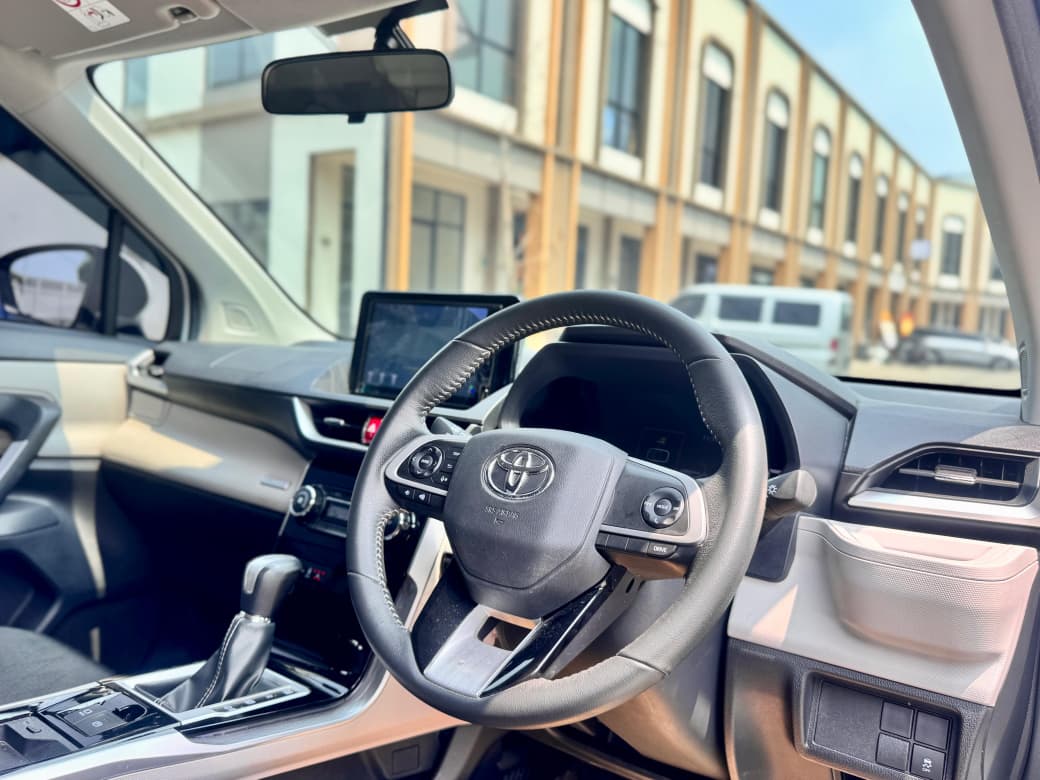 VELOZ Q CVT PUTIH 2024 - Gambar 11