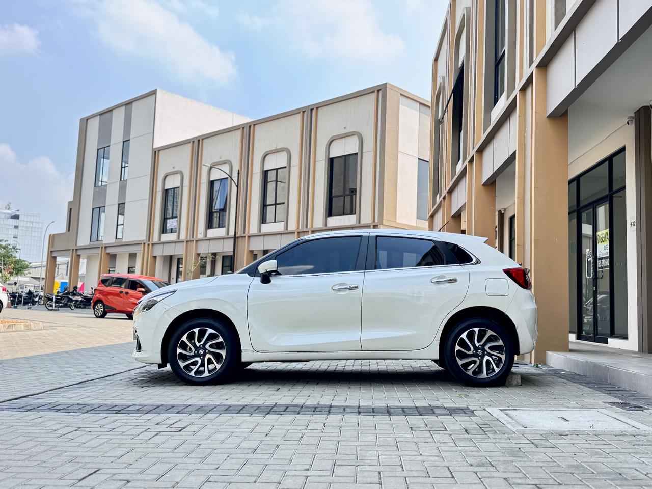 BALENO HB AT PUTIH 2024 - Gambar 7