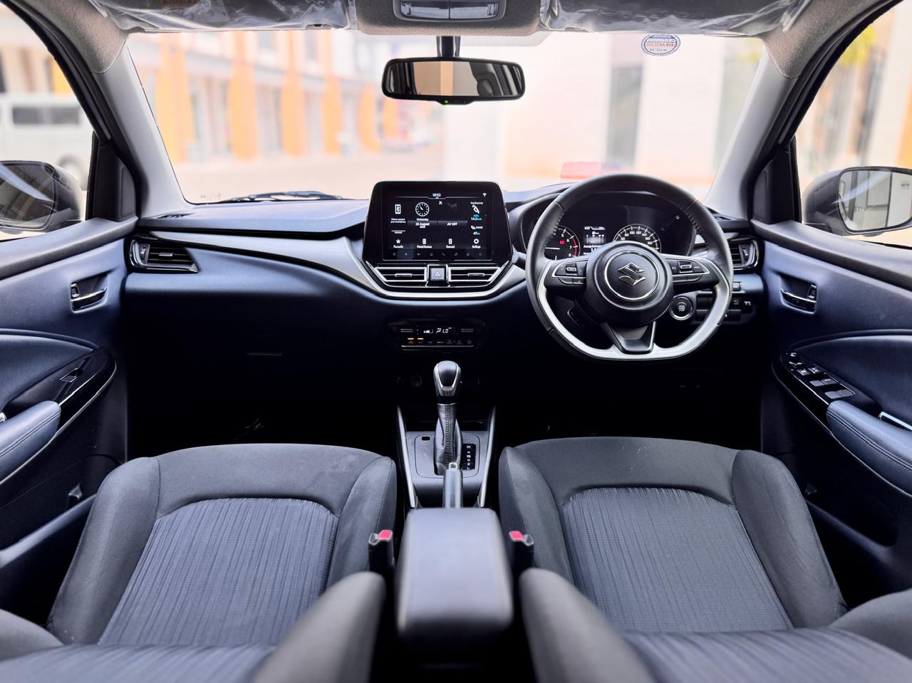 BALENO HB AT PUTIH 2024 - Gambar 11