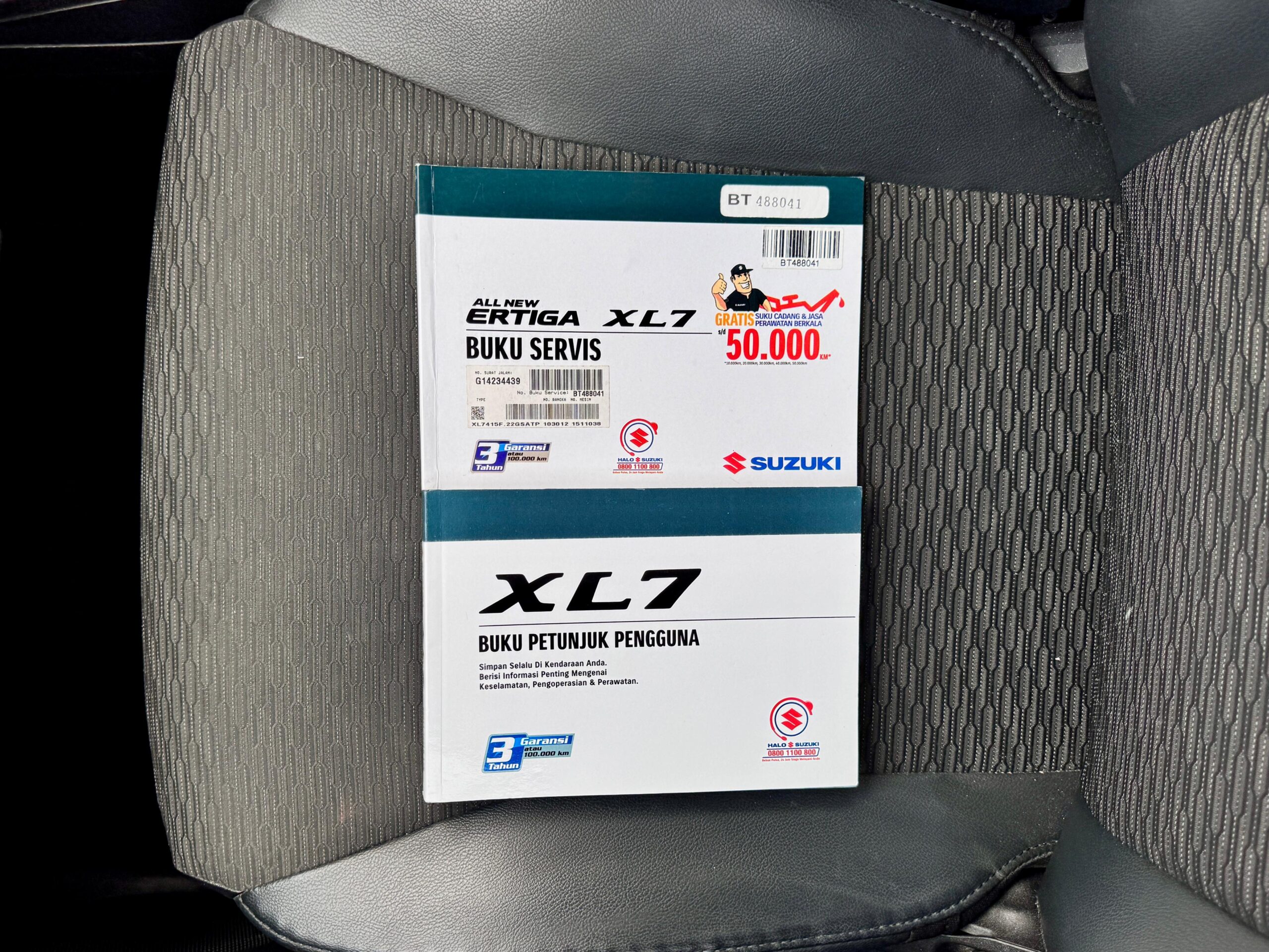 XL7 ALPHA AT HITAM 2023 - Gambar 16
