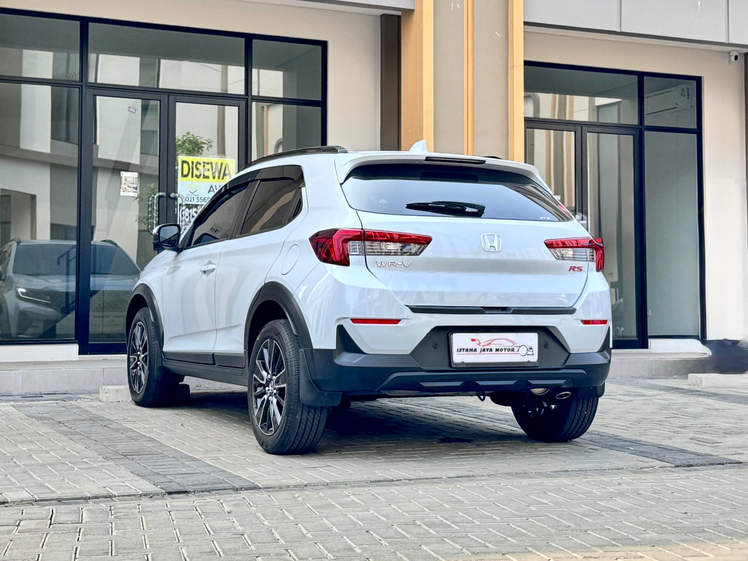 WRV RS SENSING CVT PUTIH 2023 - Gambar 3