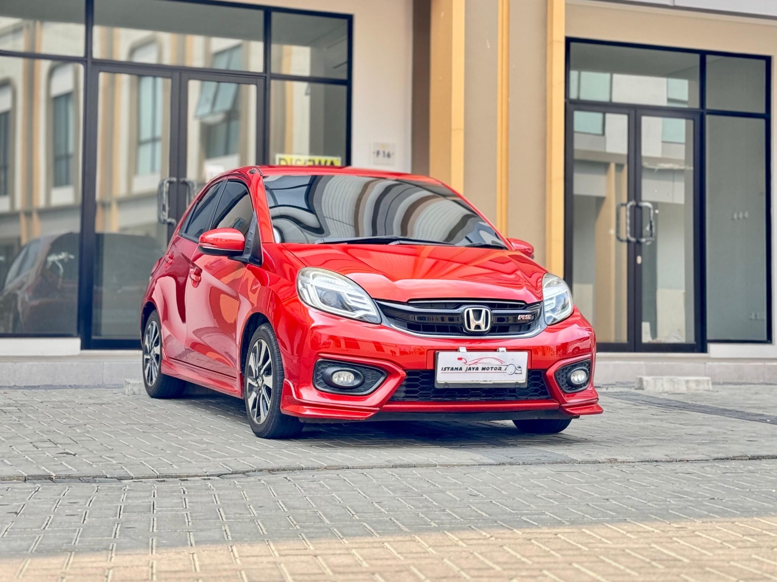 BRIO RS AT ORANGE 2017 - Gambar 4