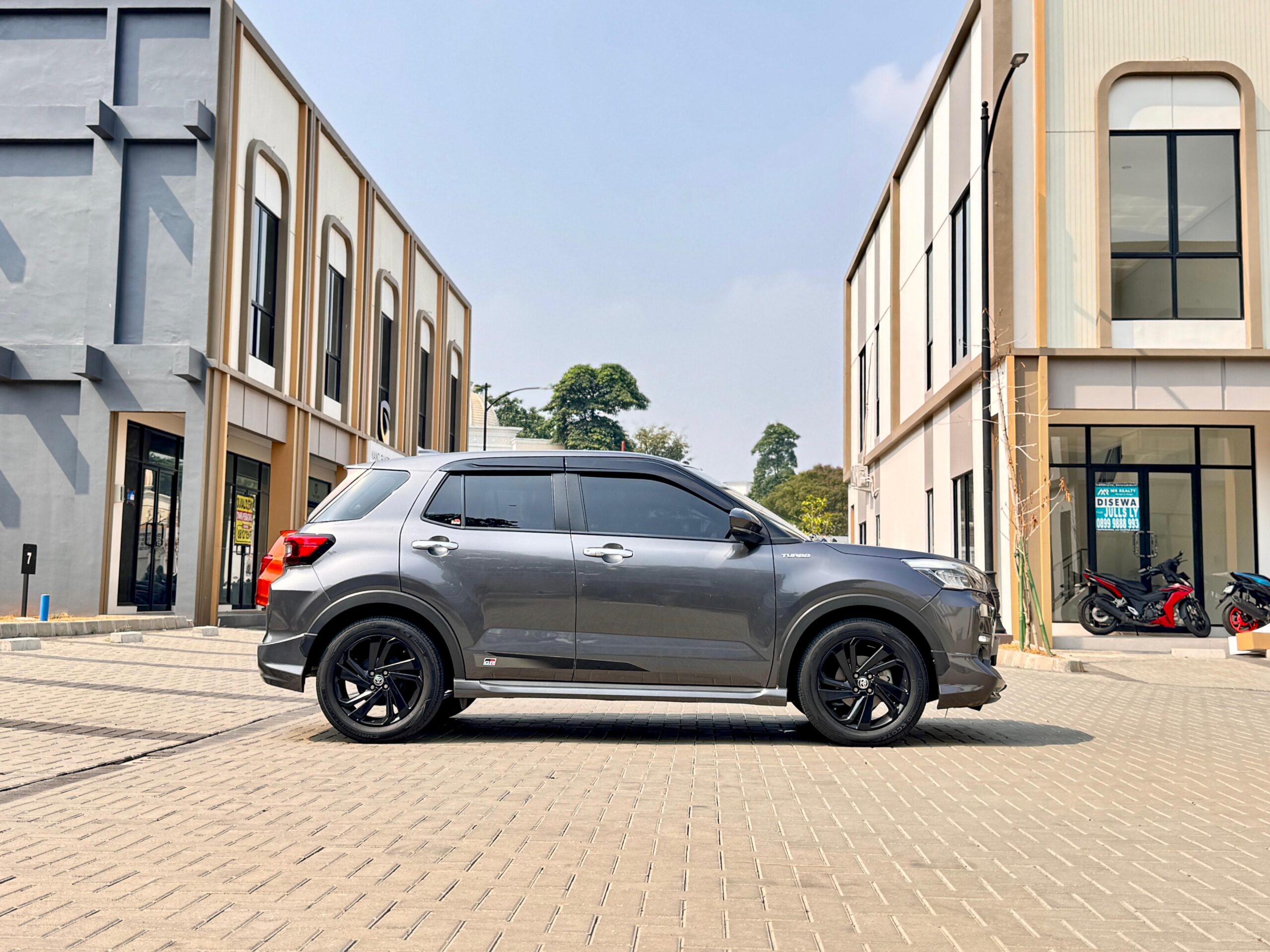 RAIZE 1.0 GR TSS ABU 2021 - Gambar 5