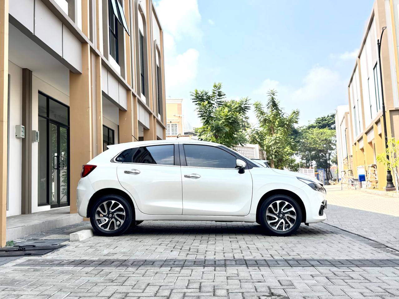 BALENO HB AT PUTIH 2024 - Gambar 8