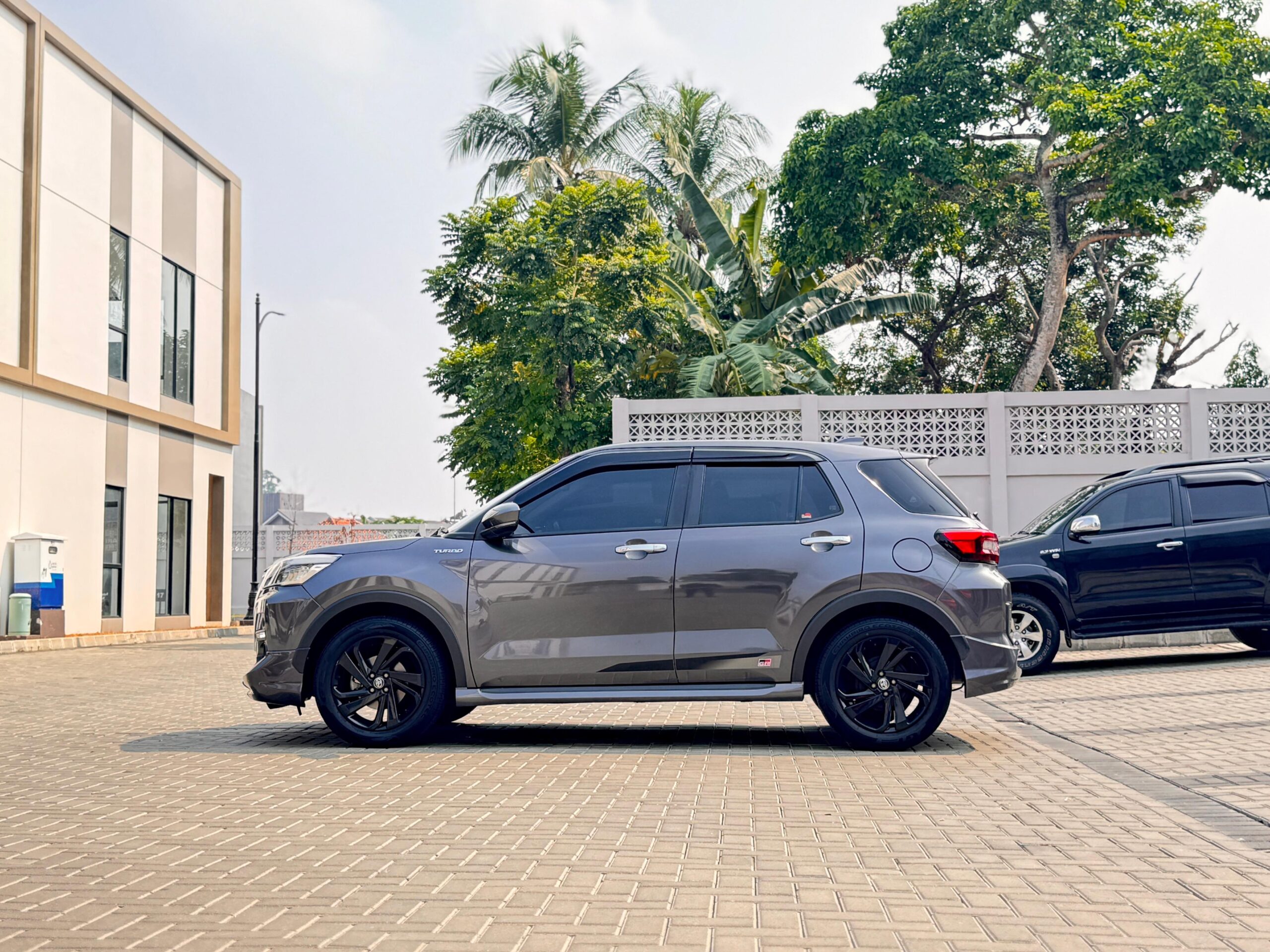 RAIZE 1.0 GR TSS ABU 2021 - Gambar 6