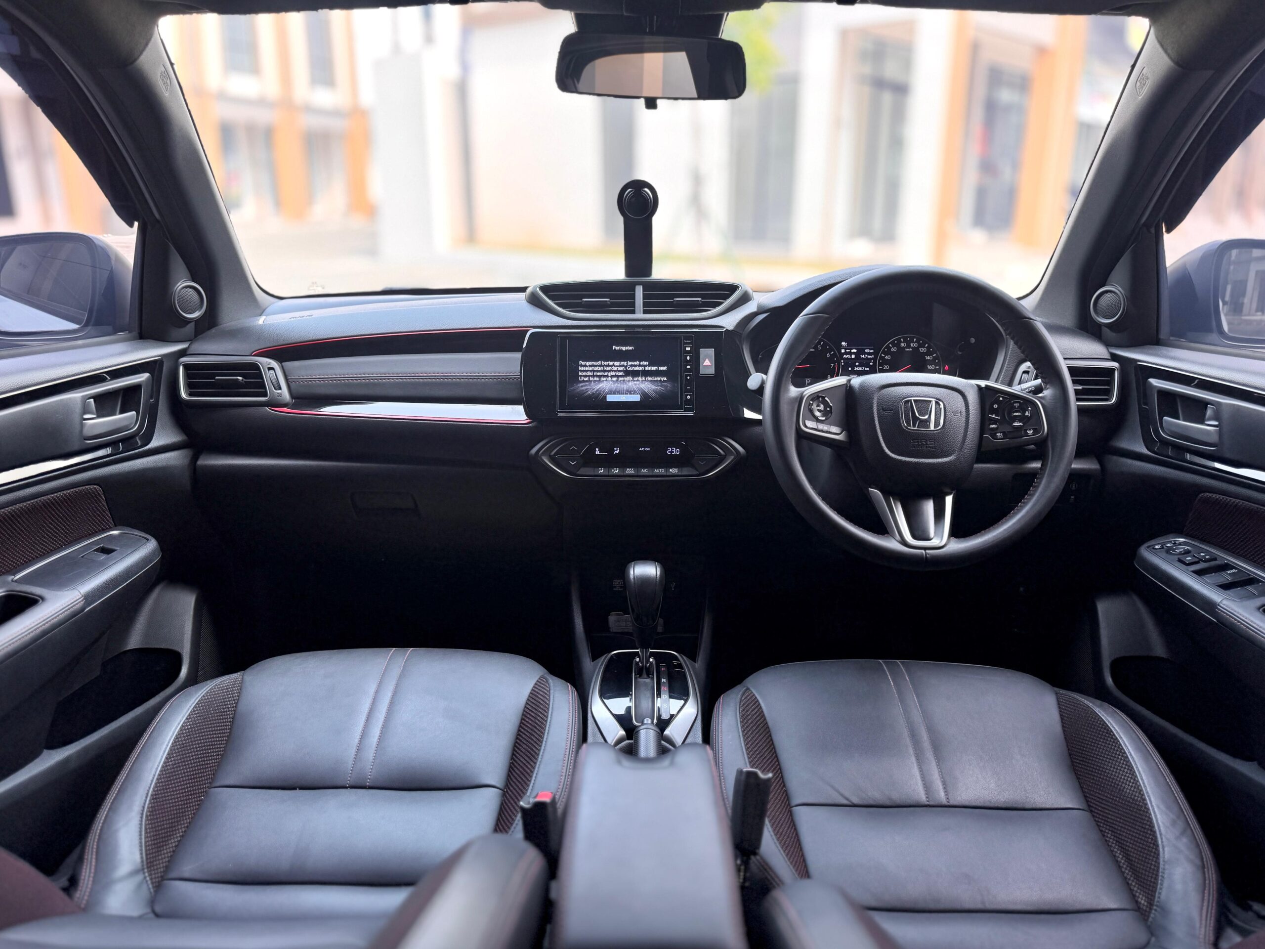 WRV RS SENSING CVT PUTIH 2023 - Gambar 10