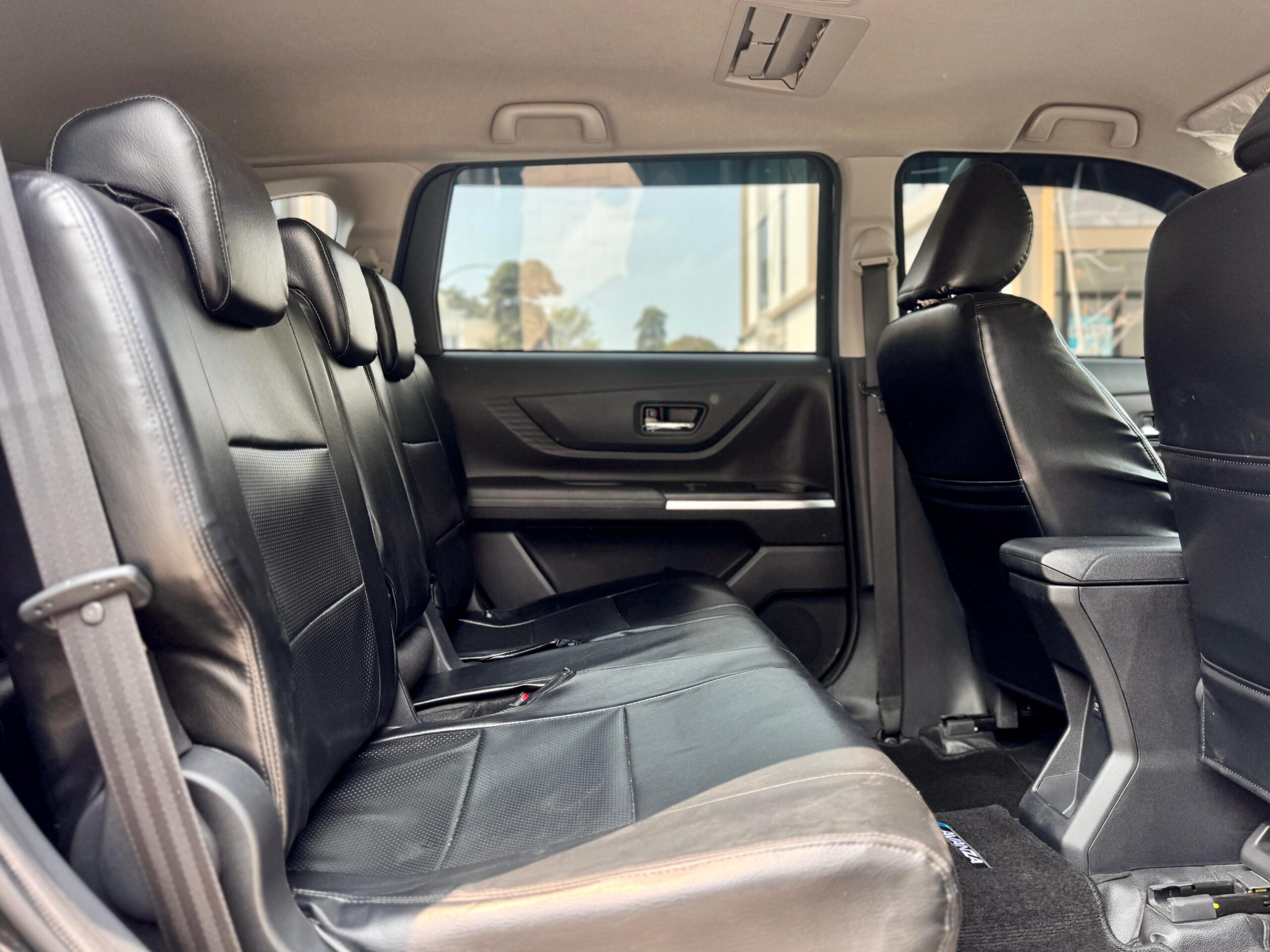 AVANZA G AT HITAM 2025 - Gambar 15