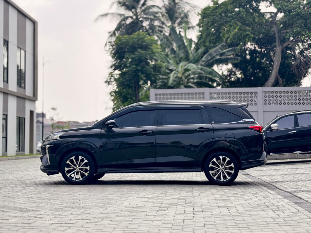 AVANZA VELOZ 1.5 Q CVT HITAM 2012 - Gambar 7