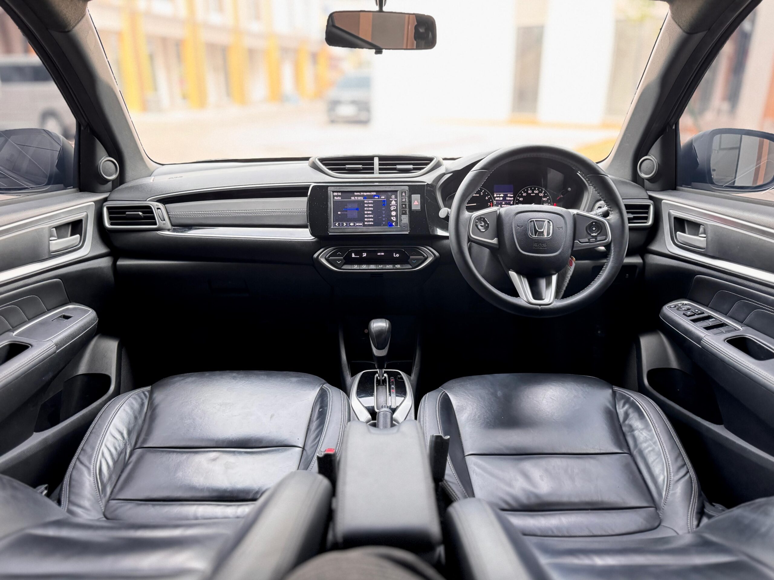 BRV E PRESTIGE CVT ABU 2022 - Gambar 11