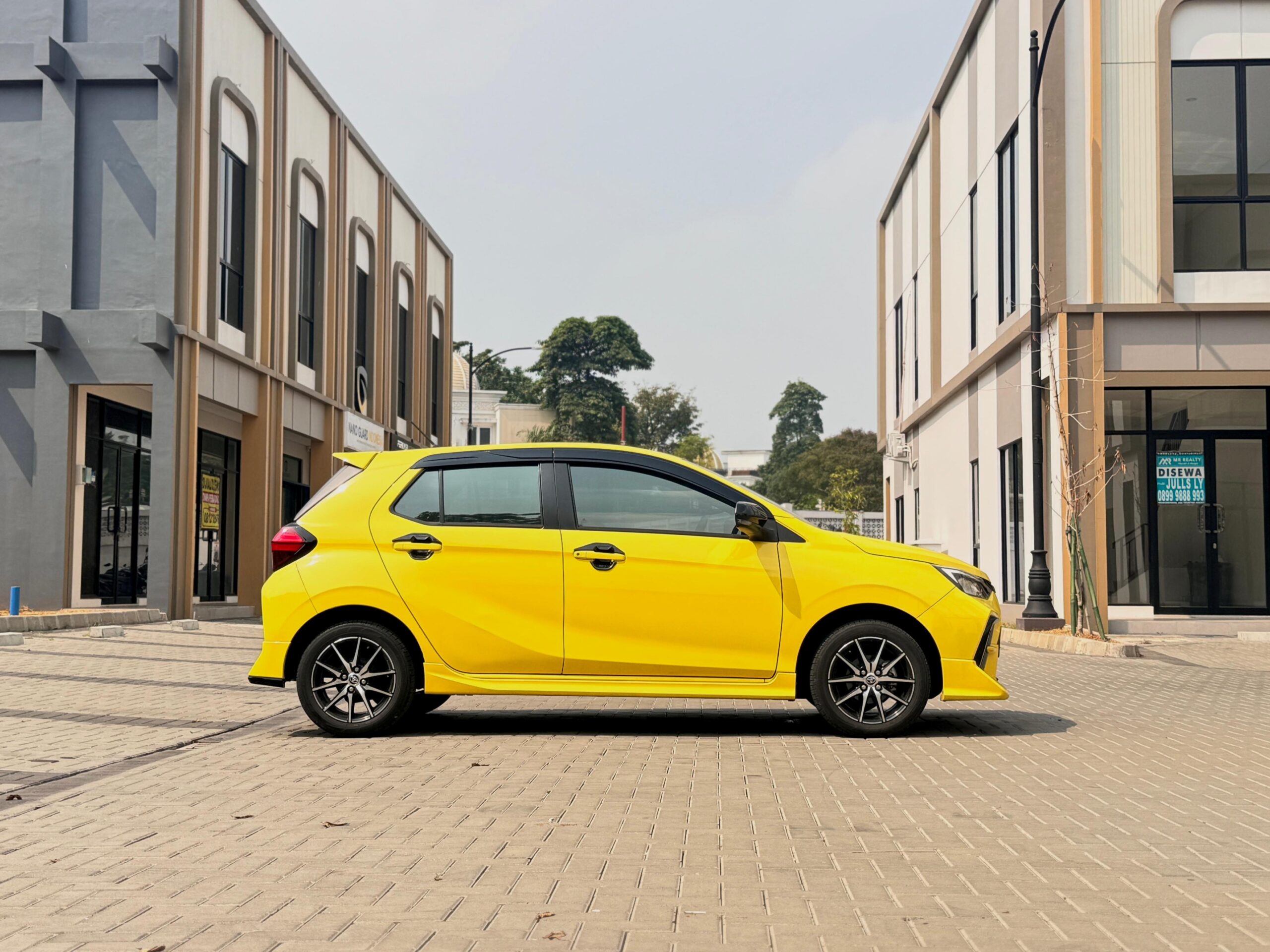AGYA GR SPORT AT KUNING 2023 - Gambar 8