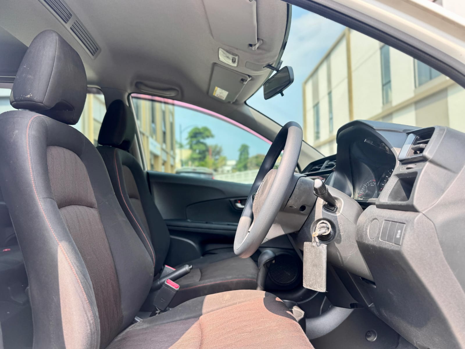 MOBILIO RS AT PUTIH 2018 - Gambar 10