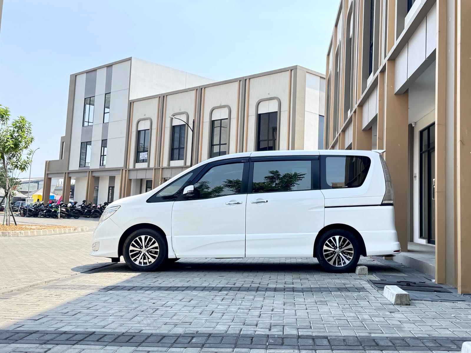 SERENA HWS AT PUTIH 2017 - Gambar 7