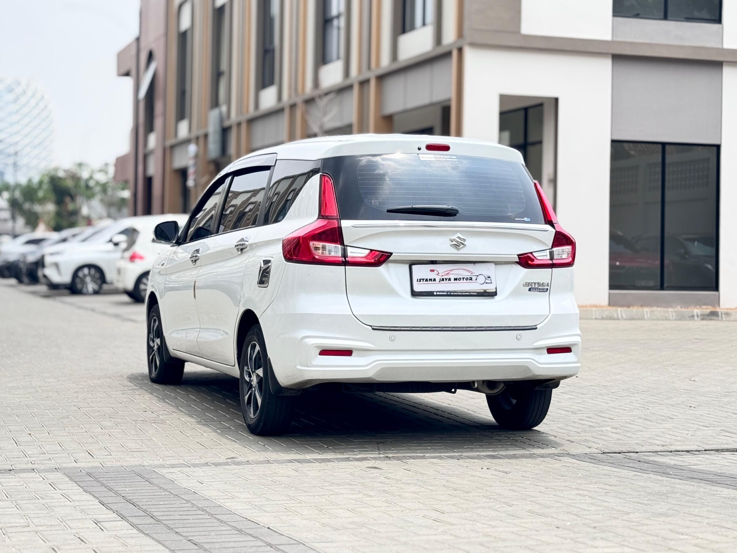 ERTIGA GX HYBRID AT PUTIH 2023 - Gambar 5