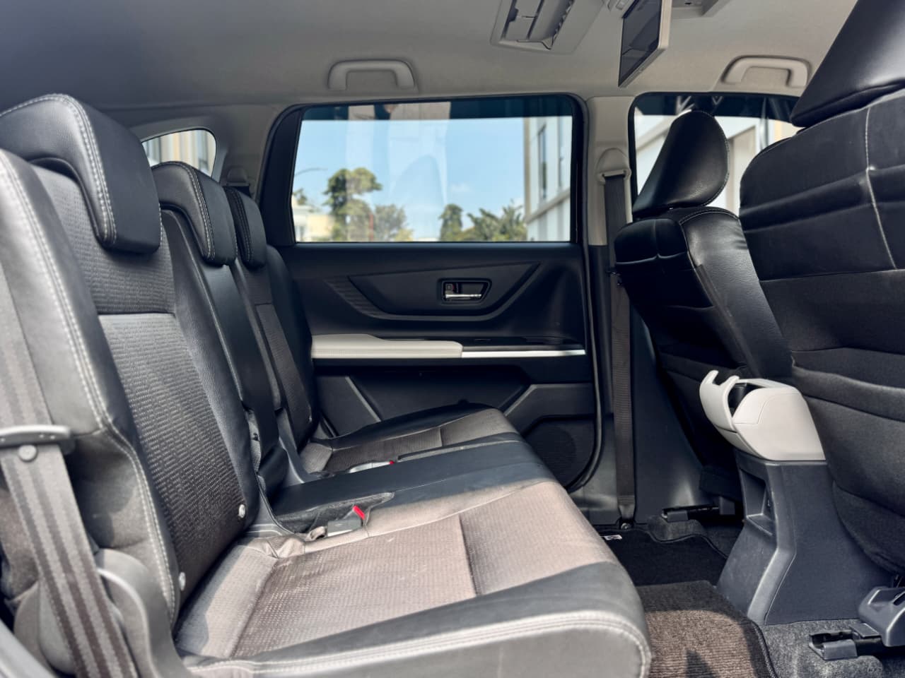 AVANZA VELOZ 1.5 Q CVT HITAM 2012 - Gambar 15