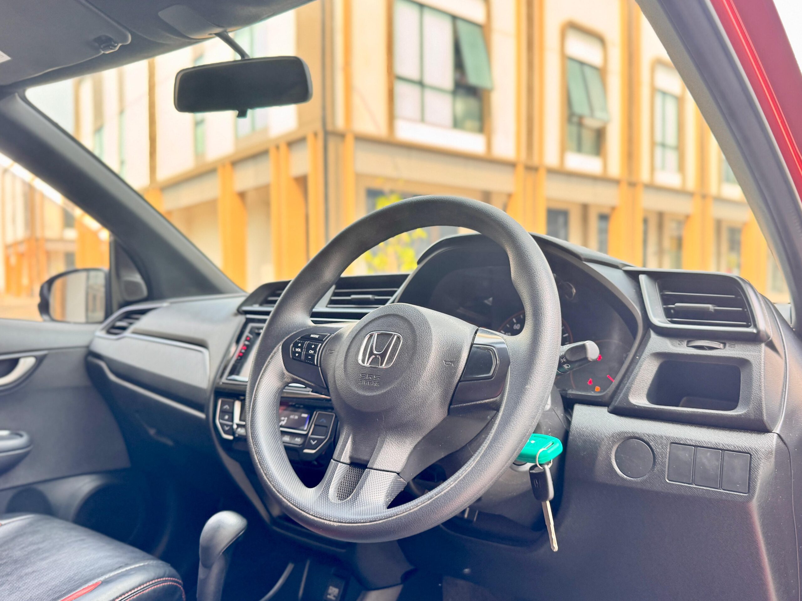 BRIO RS AT ORANGE 2017 - Gambar 11