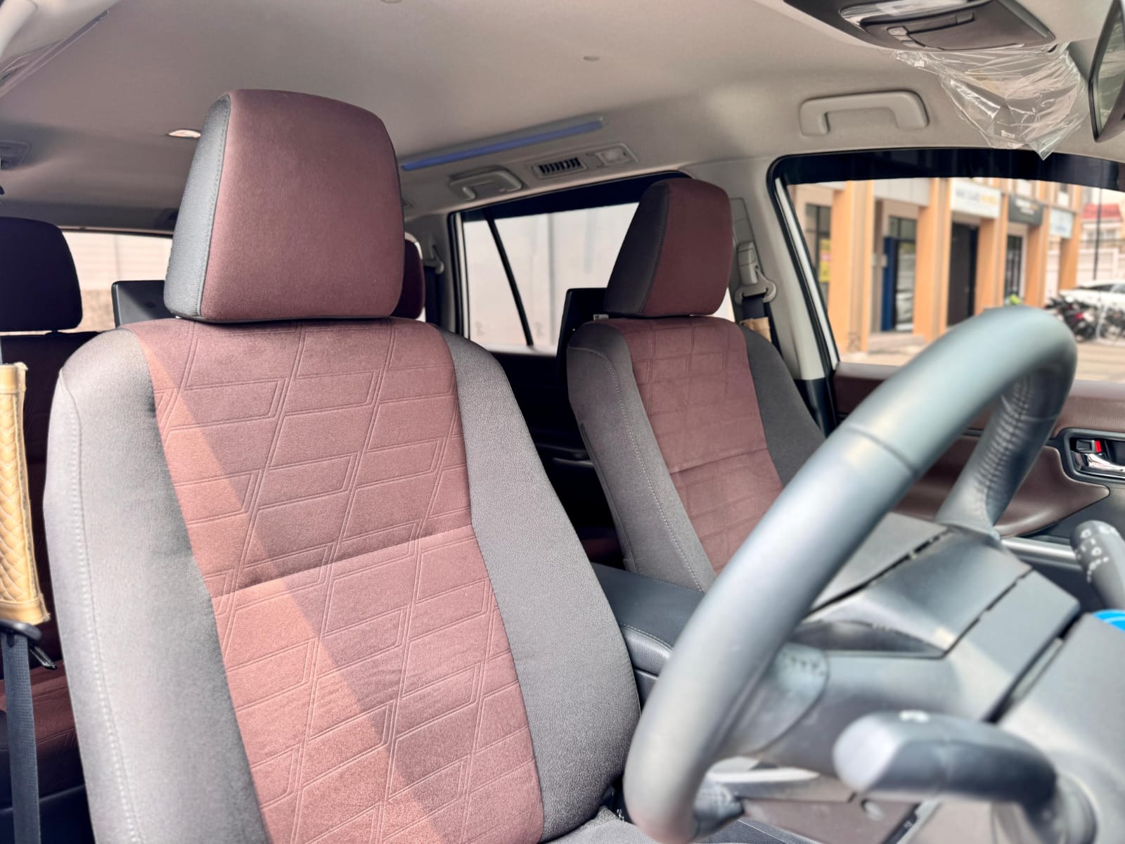 INNOVA ZENIX 2.0 V CVT PUTIH 2024 - Gambar 11