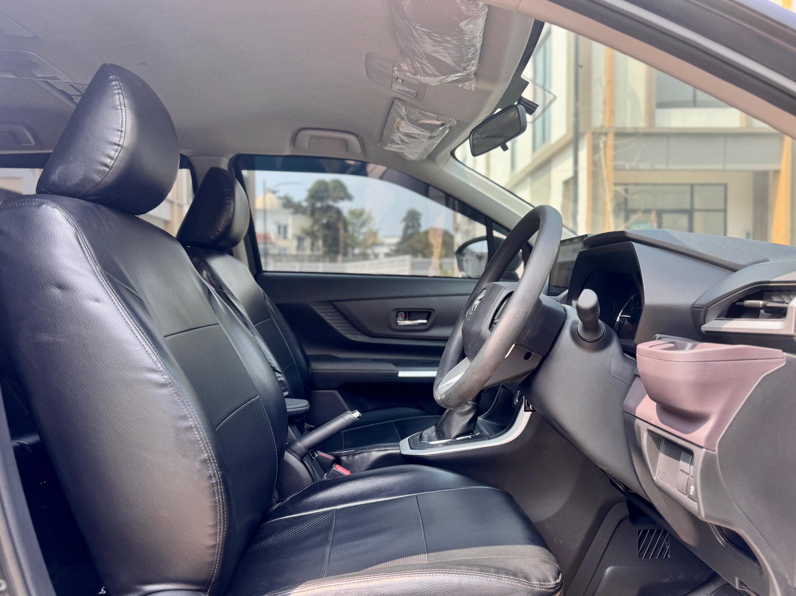 AVANZA G AT HITAM 2025 - Gambar 12