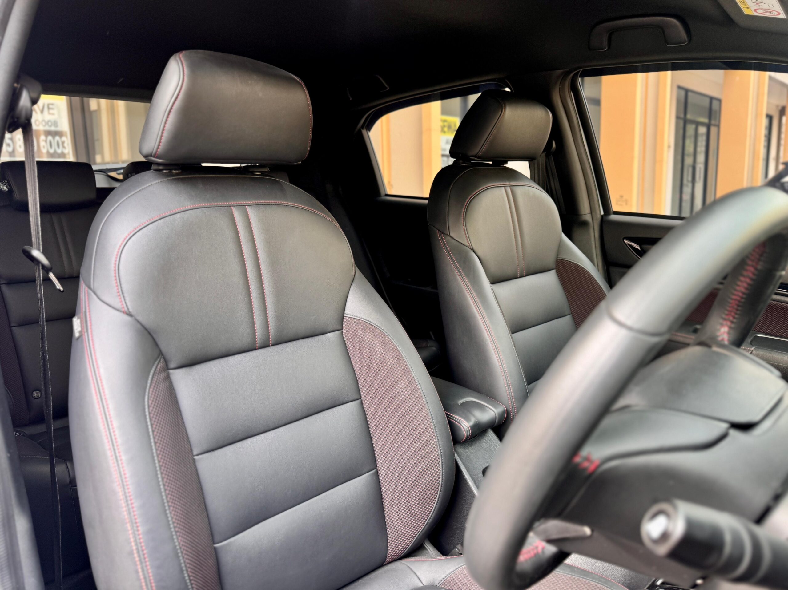 WRV RS SENSING CVT PUTIH 2023 - Gambar 13