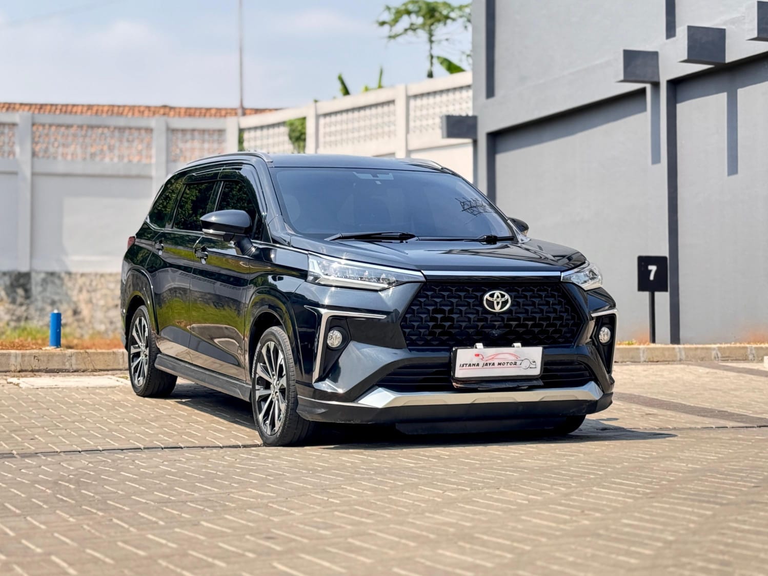 AVANZA VELOZ 1.5 Q CVT HITAM 2023 - Gambar 4
