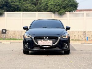 MAZDA 2 R AT HITAM 2017