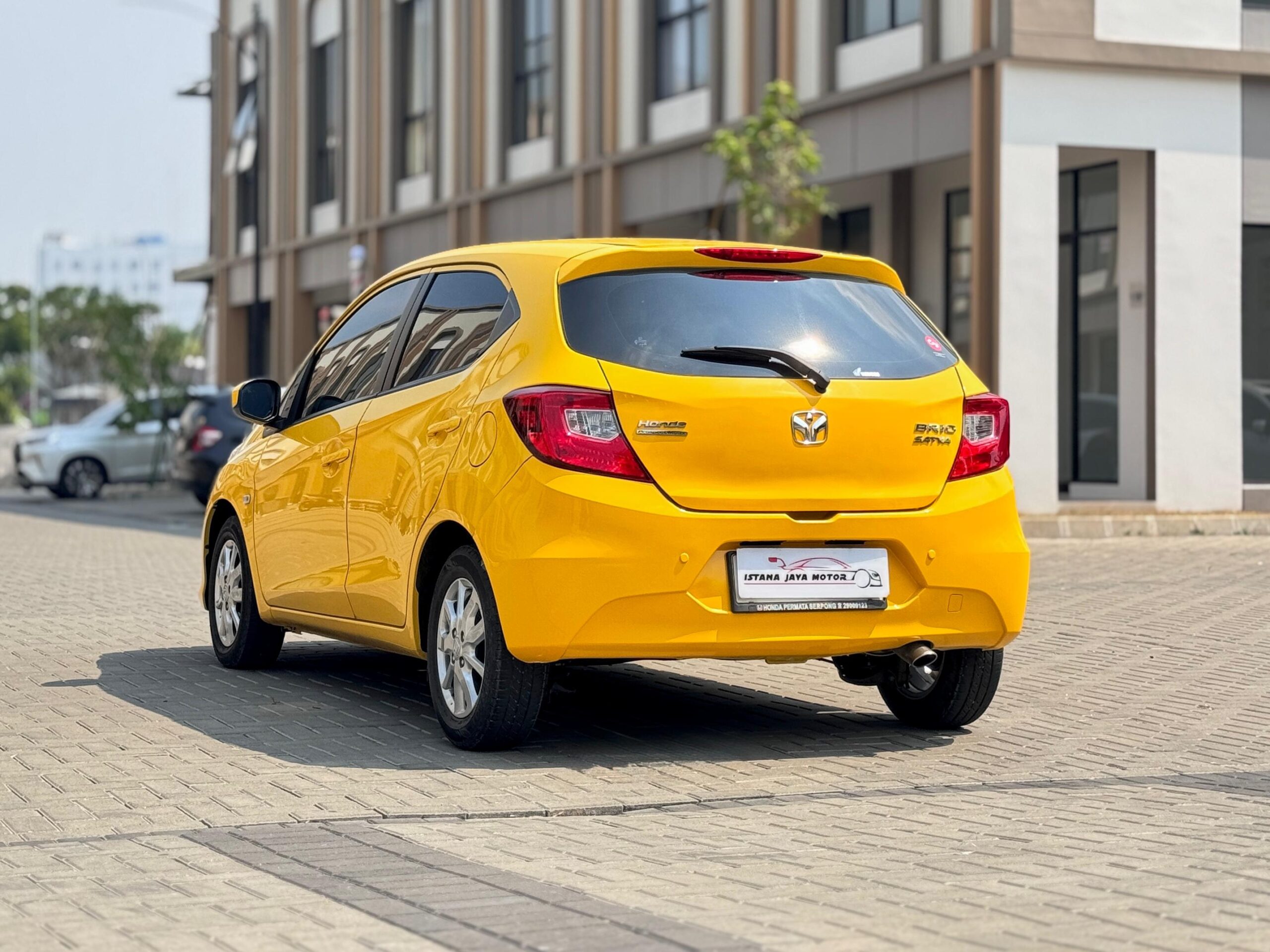 BRIO E AT KUNING 2023 - Gambar 6