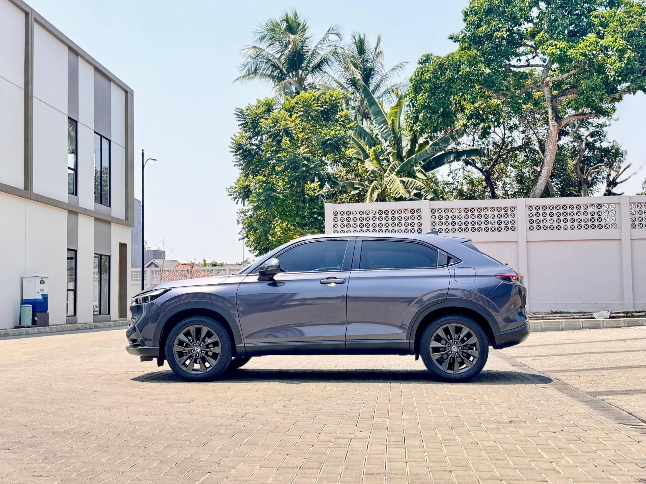 HRV SE CVT ABU 2023 - Gambar 5
