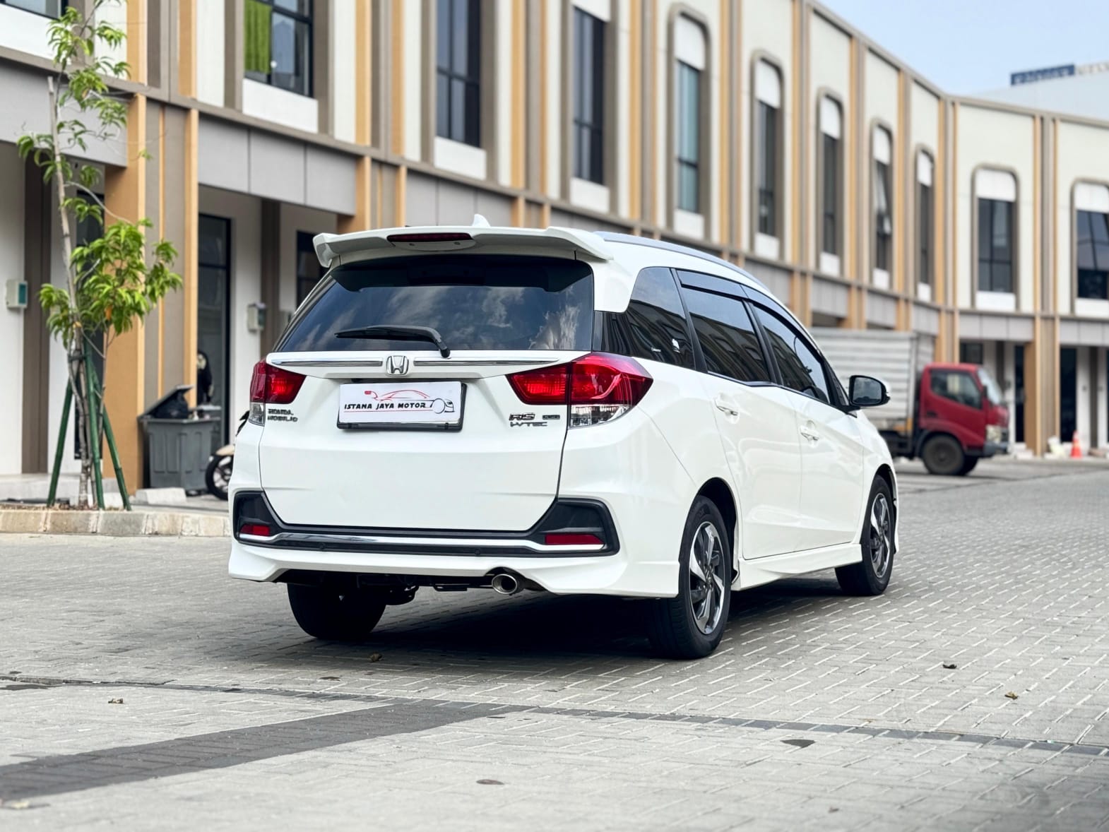MOBILIO RS AT PUTIH 2018 - Gambar 6