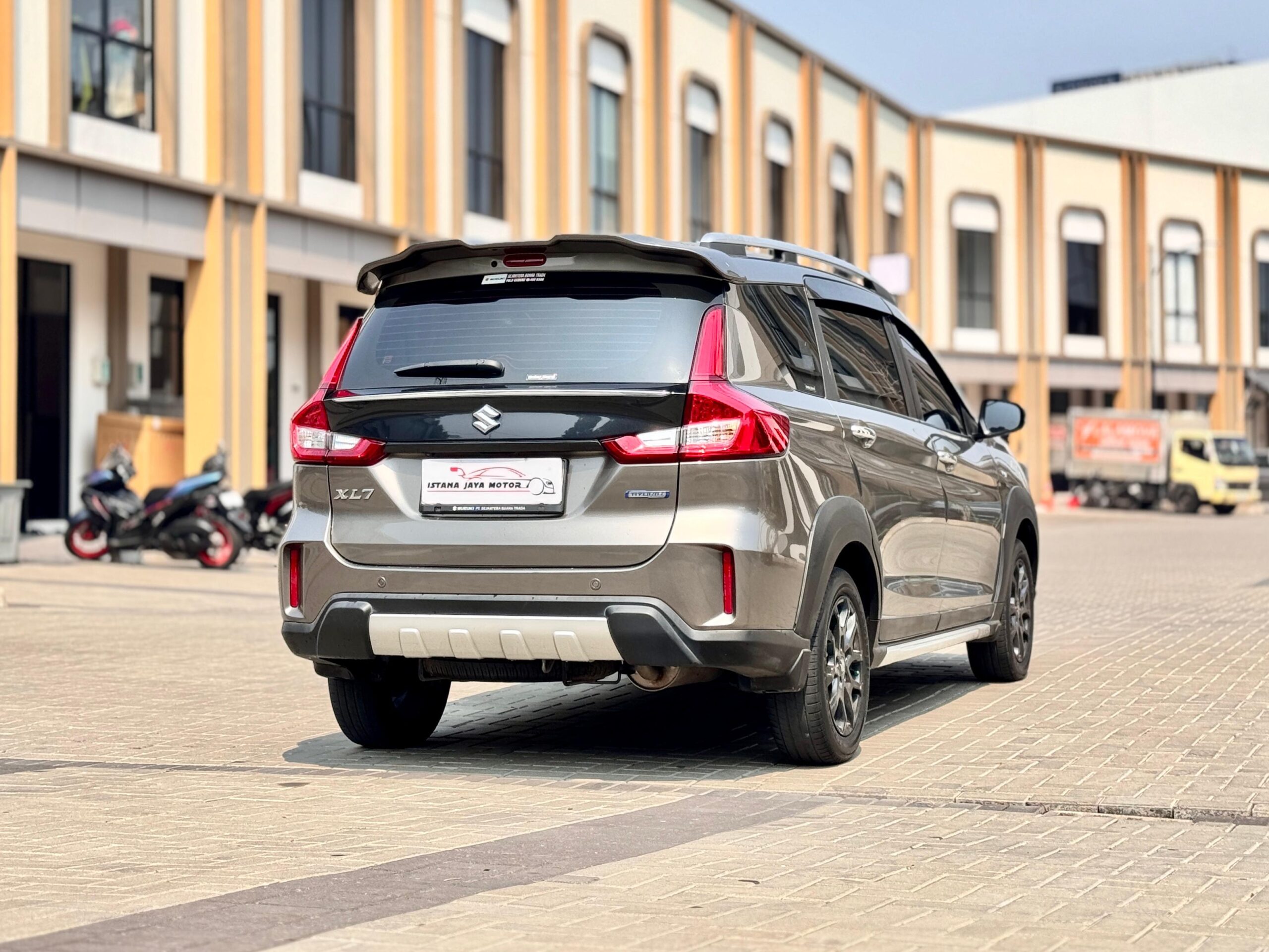 XL7 BETA HYBRID AT ABU 2024 - Gambar 5