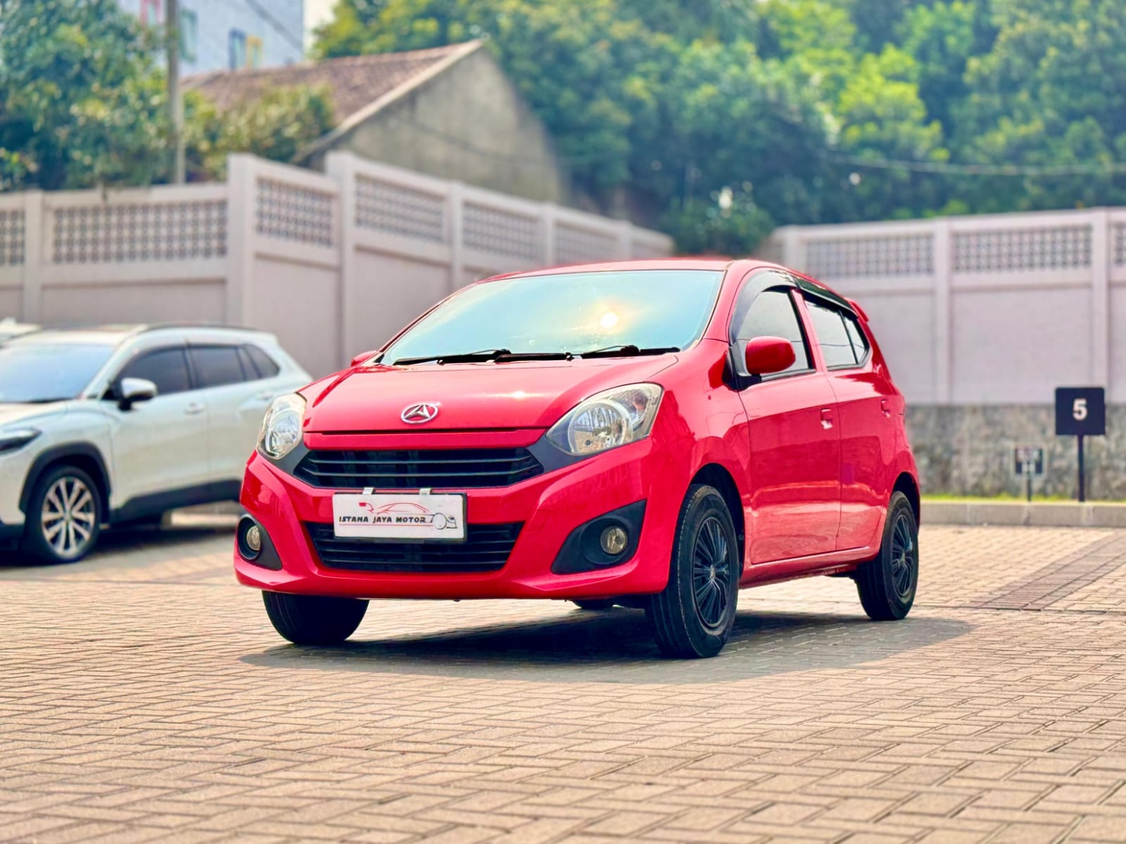 AYLA 1.0 M MT MERAH 2019 - Gambar 3