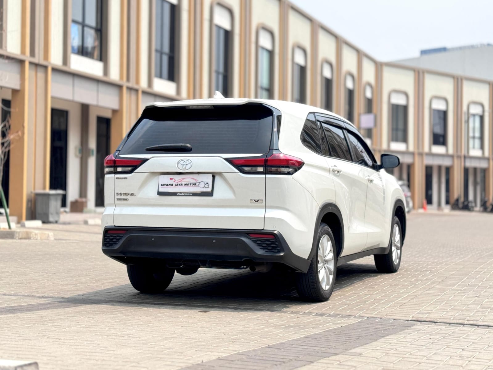 INNOVA ZENIX 2.0 V CVT PUTIH 2024 - Gambar 6