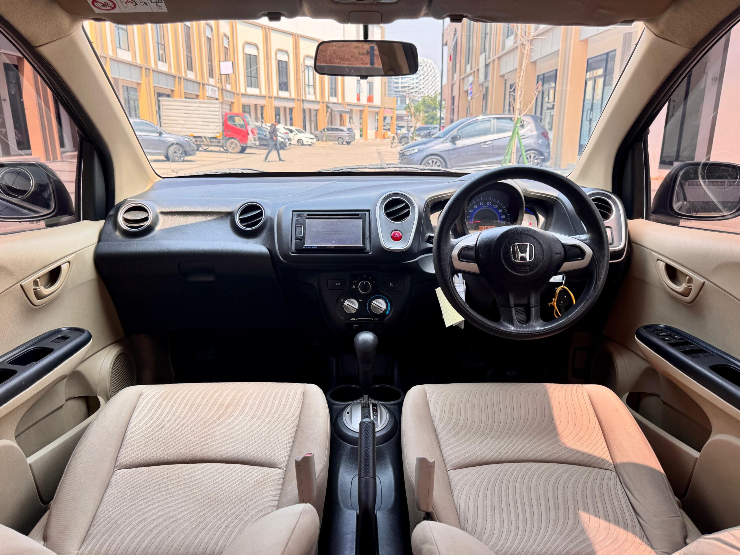 MOBILIO E PRESTIGE AT HITAM 2015 - Gambar 11