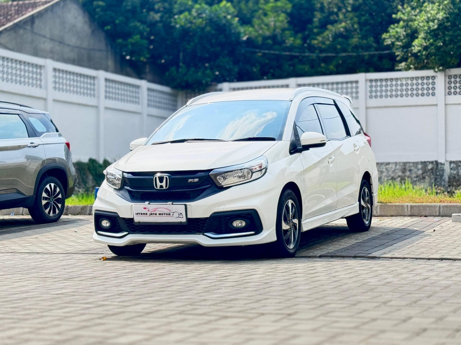 MOBILIO RS AT PUTIH 2018 - Gambar 3