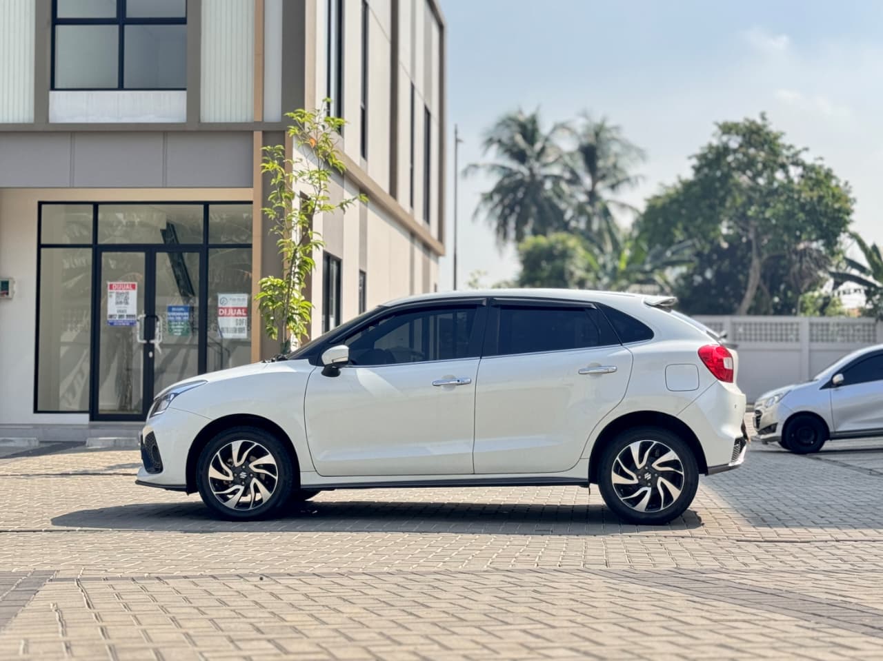BALENO HB AT PUTIH 2021 - Gambar 7