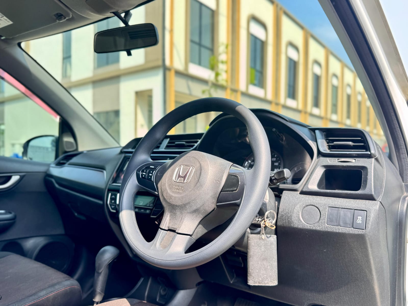 MOBILIO RS AT PUTIH 2018 - Gambar 11