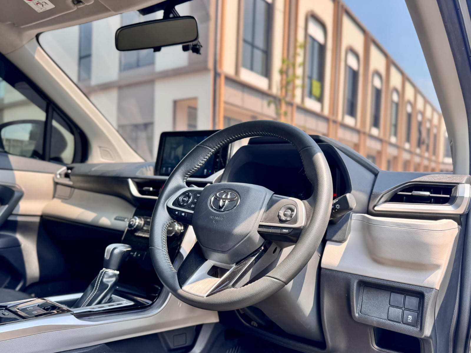 AVANZA VELOZ 1.5 Q CVT HITAM 2023 - Gambar 11