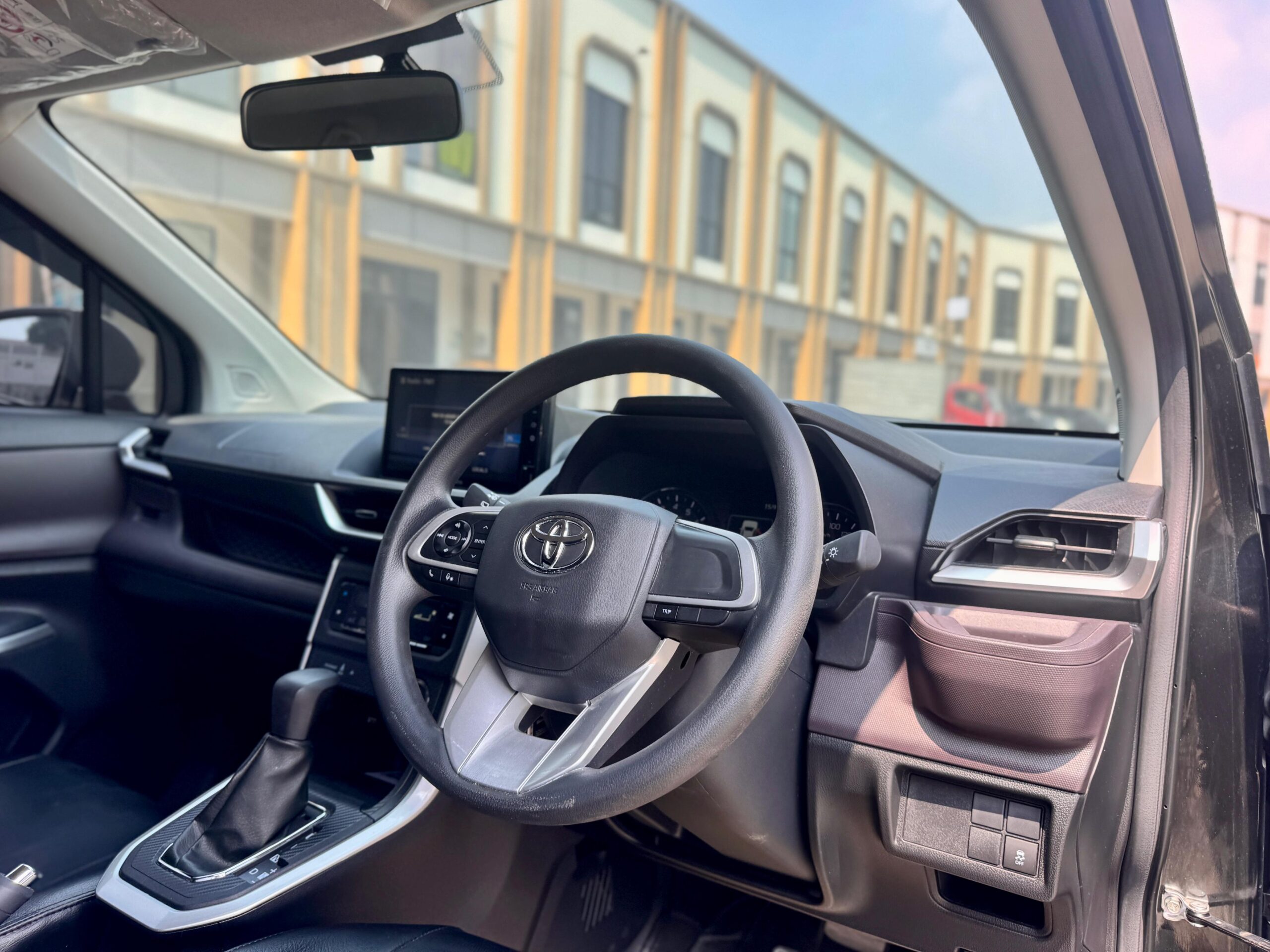 AVANZA G AT HITAM 2025 - Gambar 13