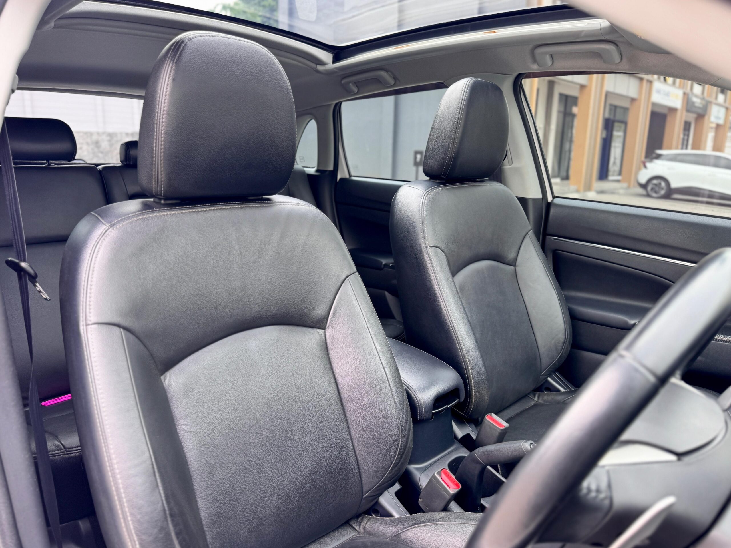 OUTLANDER SPORT PX PANORAMIC PUTIH 2014 - Gambar 14