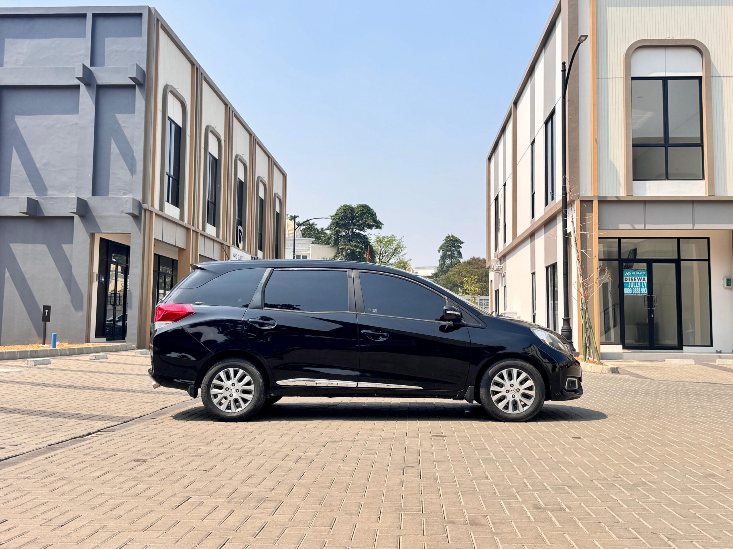 MOBILIO E PRESTIGE AT HITAM 2015 - Gambar 5