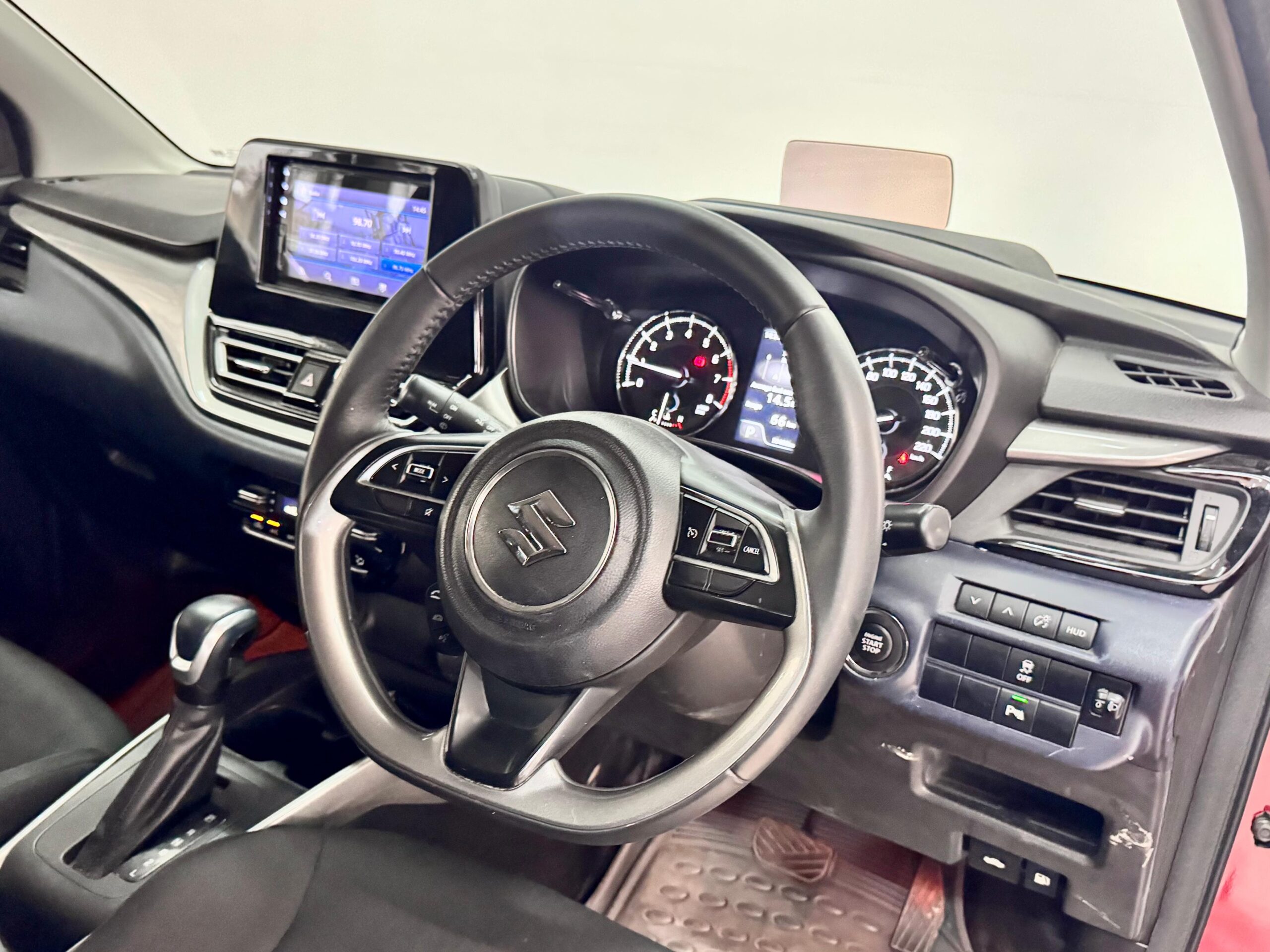 BALENO HB AT MERAH 2022 - Gambar 9