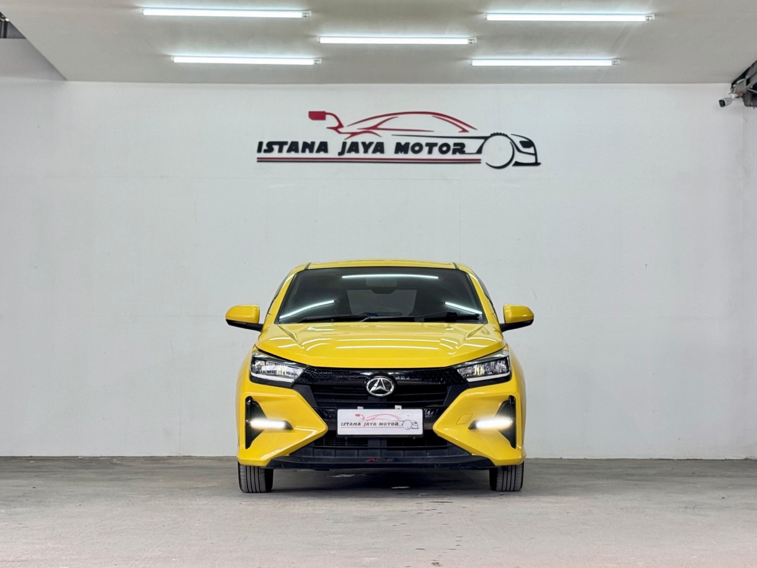 AYLA 1.2 R ADS AT KUNING 2023